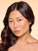 تینت پوست و صورت ضد آفتاب شیگلم SHEGLAM DEW & DONE SPF20 رنگ Bamboo حجم 30 میل - Image 2