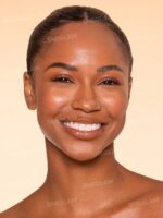 تینت پوست و صورت ضد آفتاب شیگلم SHEGLAM DEW & DONE SPF20 رنگ Camel حجم 30 میل - Image 2