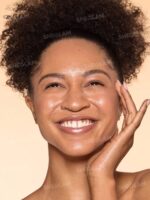 تینت پوست و صورت ضد آفتاب شیگلم SHEGLAM DEW & DONE SPF20 رنگ Cappuccino حجم 30 میل - Image 11