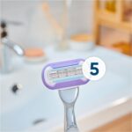 خودتراش زنانه ژیلت ونوس Venus Deluxe Smooth Platinum دارای 5 تیغه با روکش الماس‌مانند و دسته فلزی به همراه 2 یدک - Image 3
