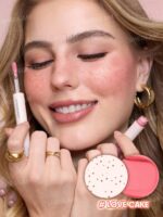 قلم دو سر رژگونه و کک‌ومک شیگلم SHEGLAM Sunspell Freckle & Flush Pen رنگ Love Cake - Image 2
